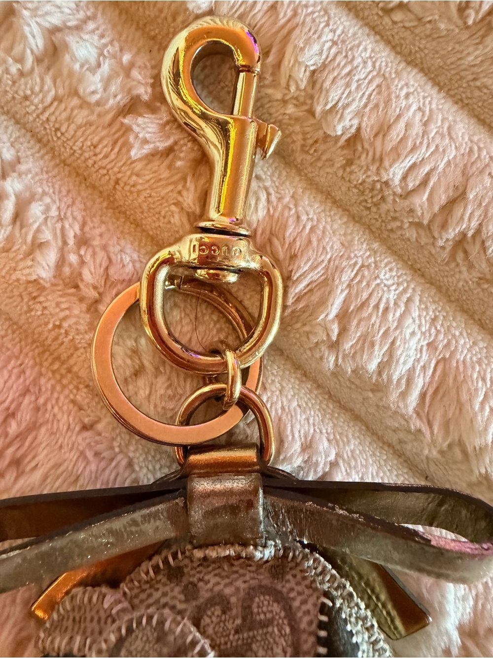 Gucci Gold and Brown Leather Dog Keyring Charm - Picture 4 of 10